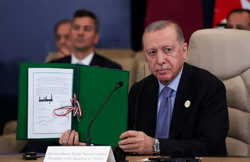 “الثمن سيكون باهظا”.. أردوغان يُحذّر إسرائيل بعد توقيع “اتفاق السلام” في شرم الشيخ